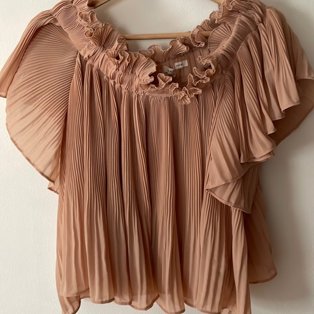 Endless rose off the shoulder top size M with ruffles
